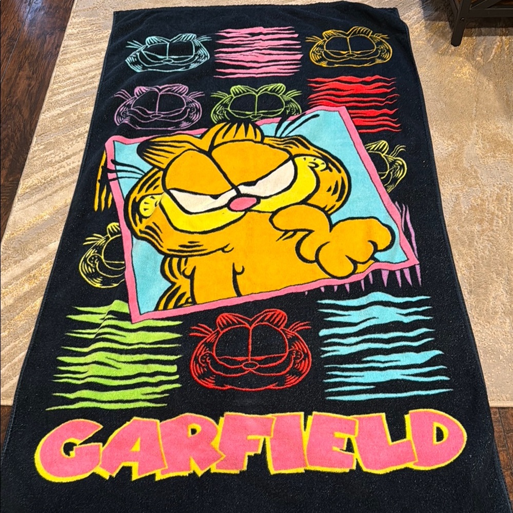 Vintage 1978 Garfield Bright Print 30" X 58" Beach Towel EUC Franco